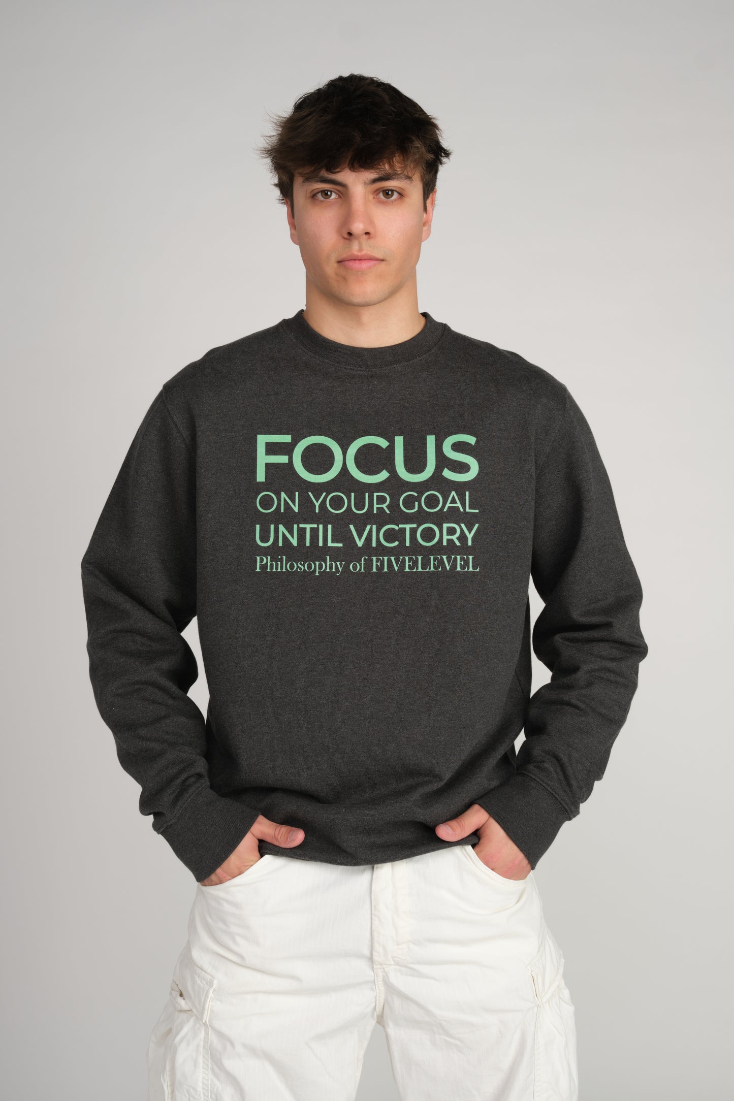 FOCUS Crewneck - Black