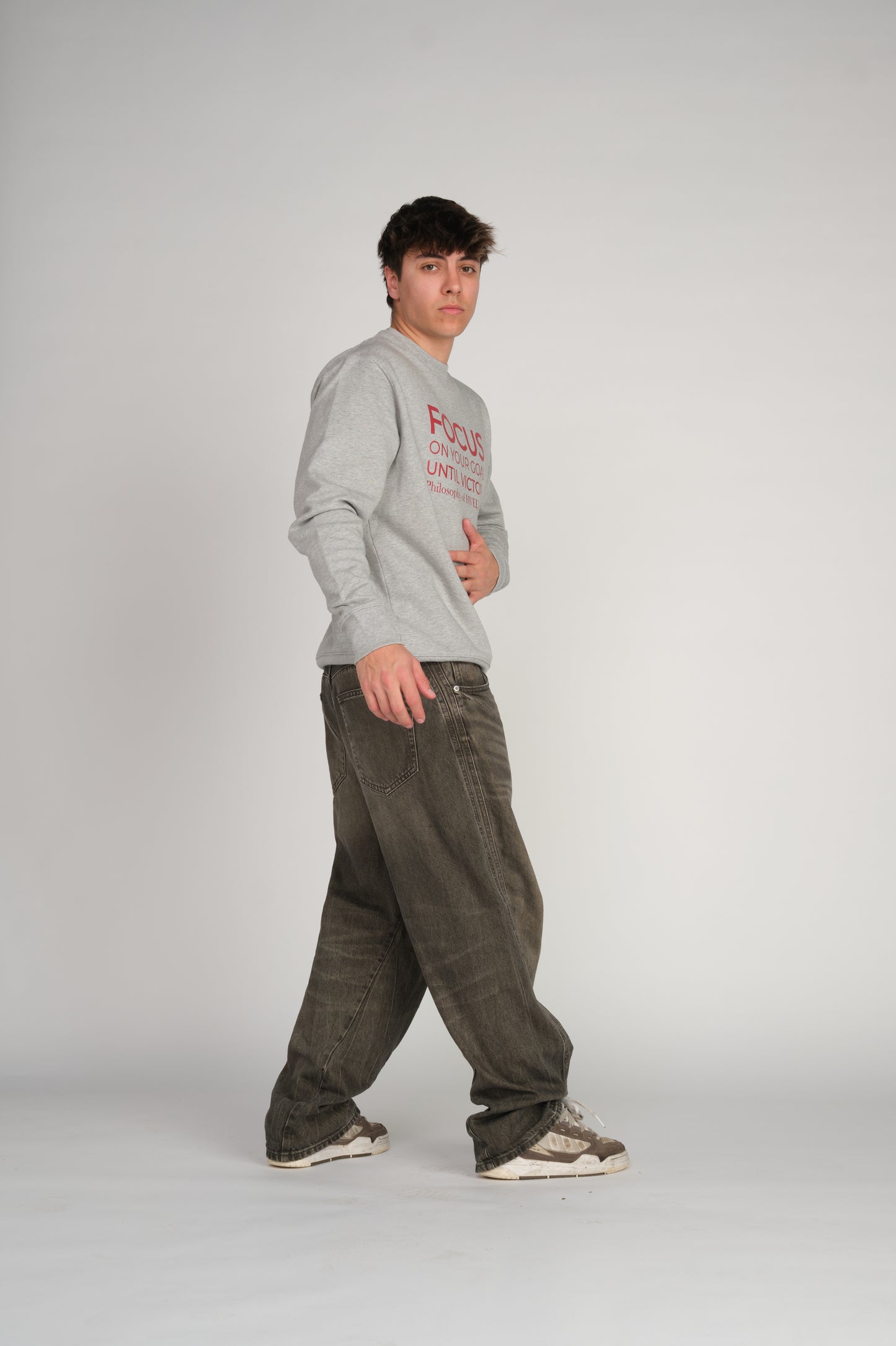 FOCUS Crewneck - Gray